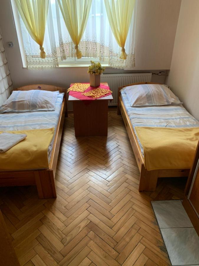 Pokoje Gościnne Amader Zambrow Zewnętrze zdjęcie
