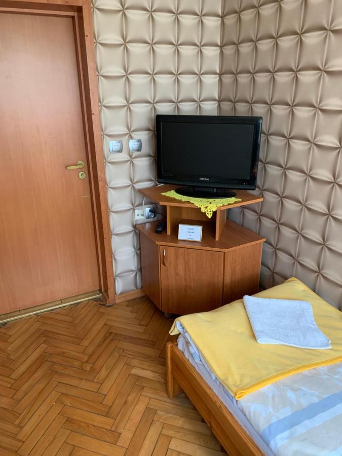 Pokoje Gościnne Amader Zambrow Zewnętrze zdjęcie