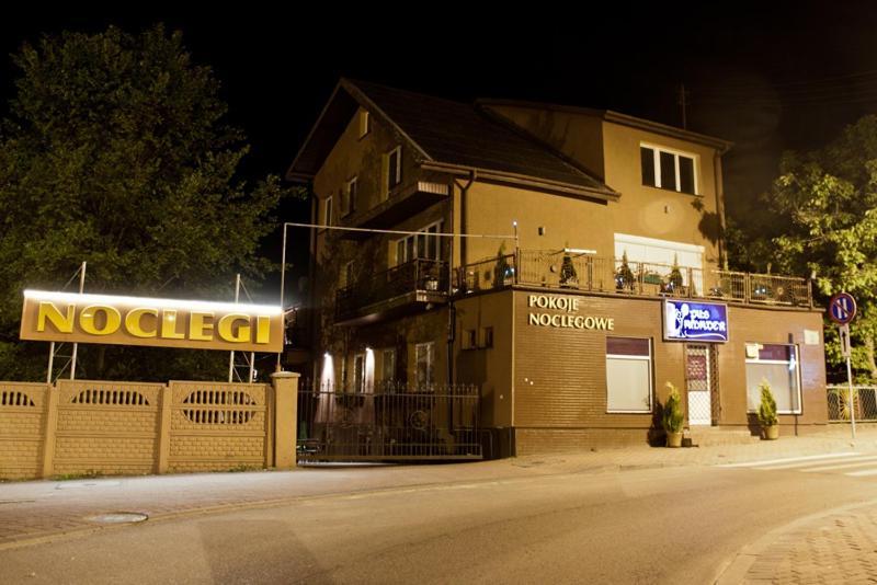 Pokoje Gościnne Amader Zambrow Zewnętrze zdjęcie
